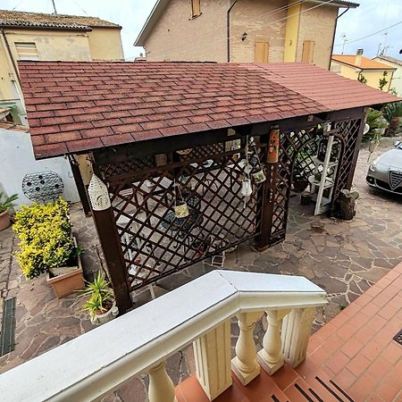 B&B A Casa Di Mael San Costanzo Extérieur photo