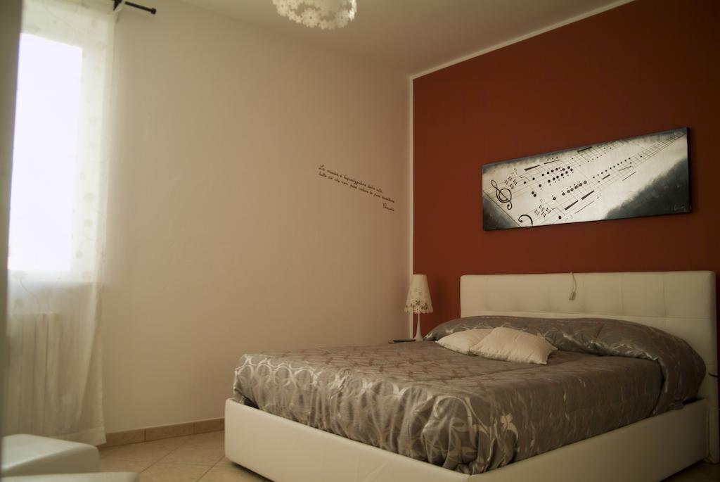 B&B A Casa Di Mael San Costanzo Extérieur photo