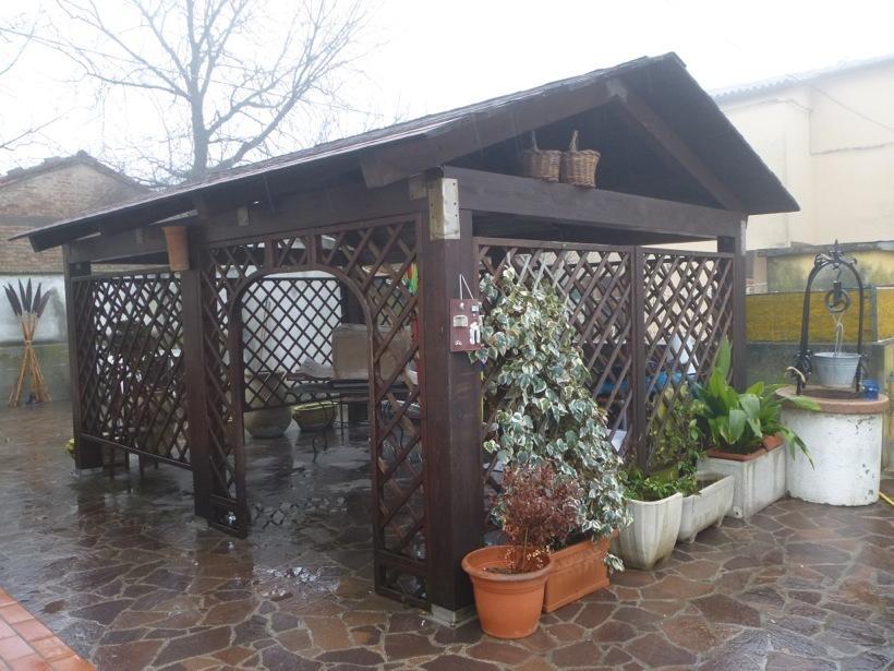 B&B A Casa Di Mael San Costanzo Extérieur photo